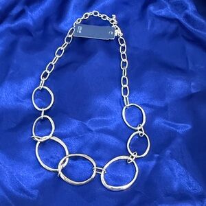 Elegant Silver color Chain Link Necklace